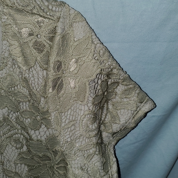 Tiana B. Lace w/lining dress. Above knee. Beige. - Picture 3 of 8